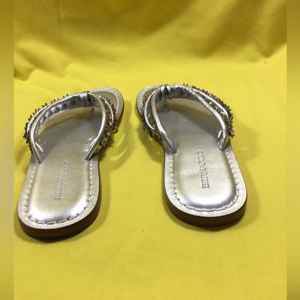 Bernardo Silver Braided Thong Sandals for Women SZ 8 NWT - Picture 3 of 9